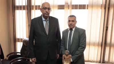 استرداد تمثالين أثريين من بلجيكا