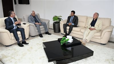 بحضور حسن مصطفي وحطب.. وزير الرياضة يلتقي رئيس الاتحاد الدولي لرفع الأثقال