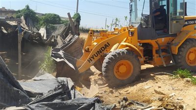 إزالة 22 حالة تعد بالبناء على الأراضي الزراعية وأملاك الدولة بمركز المنيا