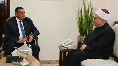 وزير التنمية المحلية يبحث مع مفتي الجمهورية مجالات التعاون