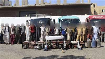 ضبط 21 شخصا بينهم أجانب بتهمة التنقيب عن الذهب بالبحر الأحمر 
