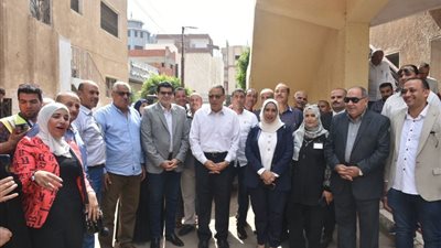 محافظ الشرقية:انطلاق خدمات المراكز التكنولوجية فى 13 وحدة محلية بالزقازيق 