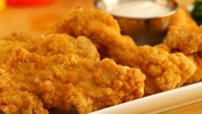 وجبة اقتصادية وسريعة التحضير.. طريقة عمل البانيه المقرمش في البيت 