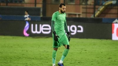 الإتربي عن خطأ جنش: ميسي ورونالدو يجلسان على دكة البدلاء