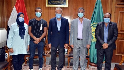 محافظ القليوبية يكرم الثالث مكرر على الجمهورية في الثانوية العامة