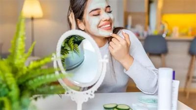 العناية بالبشرة.. 5 حيل بسيطة تعيد إليك النضارة والشباب
