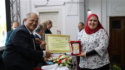 تكريم عضوتين بهيئة تدريس طب المنصورة ضمن الأطباء المثاليين الدقهلية