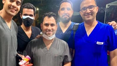 كواليس استخراج ماسورة مياه طولها متر من صدر شاب بالشرقية | فيديو