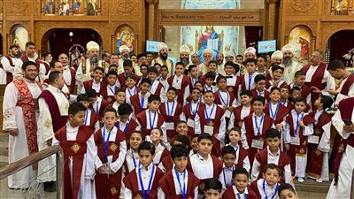 أسقف ألماظة يرسم شمامسة في كاتدرائية بولس الرسول بالعبور