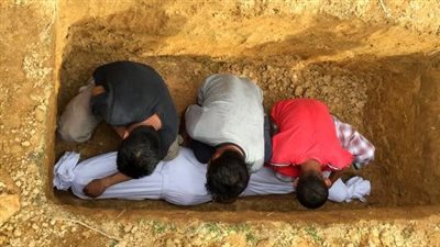 حكم دفن أكثر من ميت في قبر واحد 