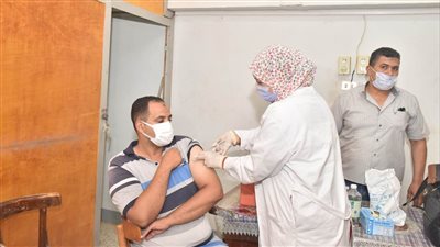 انطلاق حملة تلقي لقاح كورونا بديوان محافظة أسيوط |صور 