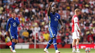 مدرب تشيلسي يعاقب لوكاكو في مباراة ليفربول