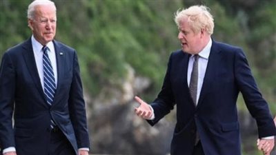  دعاها للذهاب إلى الشاطئ سويا، جونسون يتهم بايدن في مذكراته بمغازلته زوجته