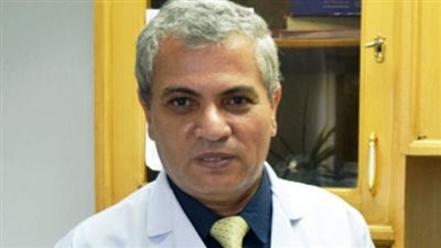 نقابة الأطباء تكرم رئيس الرعاية الطبية بـ ماسبيرو 