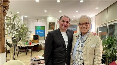 الإعلامى محمد فودة ينشر صورا مع فاروق حسنى ويؤكد: 