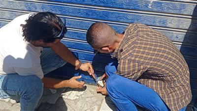 غلق وتشميع ٣ منافذ غير مرخصة بالإسماعيلية 