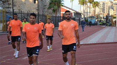 بعد هتافات الجماهير.. أحمد عيد يقترب من الاستمرار بالمحلة