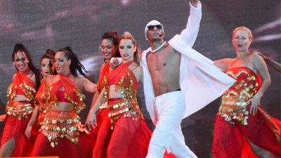 محمد رمضان ينشر صورًا من حفله بالساحل.. والجمهور: 