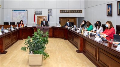 وزير السياحة يترأس اجتماع لجنة خبراء الترويج لمناقشة خطط التشغيل