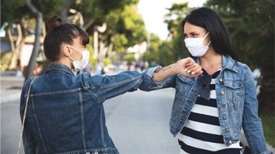 ريحوا نفسكم الفيروس لن يختفي.. خبراء ينصحون بـ5 خطوات للتعايش مع كورونا