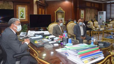 محافظ المنيا: الاعتداء على الأراضي الزراعية تهديد للأمن القومي | صور 