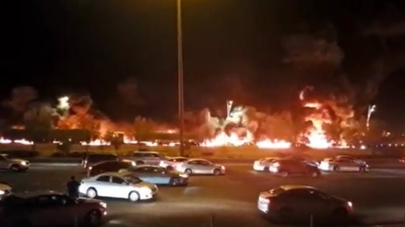 حريق في ناقلة مواد