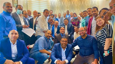 رئيس المصرية للاتصالات يلتقى العاملين بالشركة فى أسوان