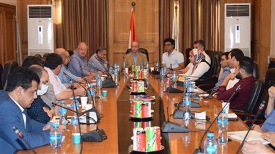 تنسيق مستمر بين الصناعات الغذائية والتموين لتلبية احتياجات المصانع من السكر