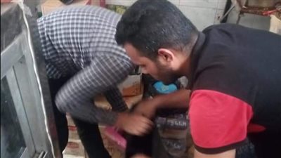 إعدام 50 كيلو أغذية منتهية الصلاحية فى حملة لمديرية الصحة بالعريش