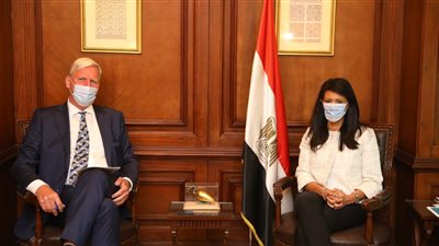 وزيرة التعاون الدولي تبحث مع السفير الهولندي بالقاهرة العلاقات الاقتصادية المشتركة