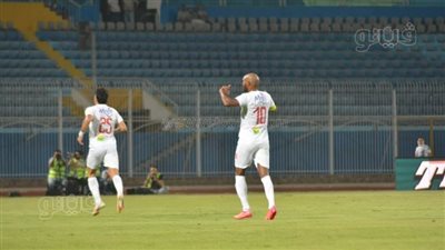 تحية خاصة من جمهور الزمالك لـ شيكابالا في ليلة حسم الدوري|فيديو