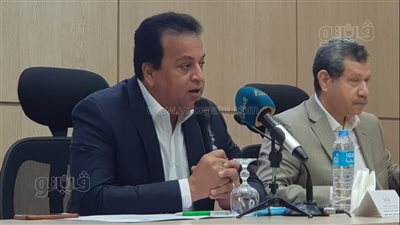 وزير التعليم العالي يعقد مؤتمرا لمناقشة مطالب جامعة مطروح | صور
