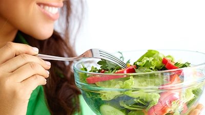 احذر.. التوقف عن تناول الخضروات والفاكهة يعرضك لهذه المشاكل