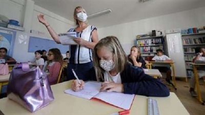 إيطاليا توقف المعلمين عن العمل بالمدارس.. إعرف السبب 