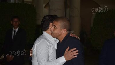 لهيطة وزيدان وخشبة أول حضور عزاء والدة أحمد حسن بمسجد الشرطة |صور