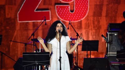 بالتراثي والمعاصر.. نوران أبو طالب تتألق في مهرجان القلعة للموسيقى |صور 