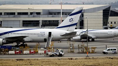 قناة 12 الإسرائيلية: إغلاق المجال الجوي الشمالي بالكامل في إسرائيل