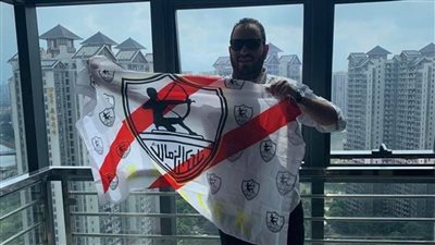 كان في استقبال أتوبيس اللعيبة.. آخر فيديو لمشجع الزمالك قبل وفاته المفاجئة من شدة الفرح