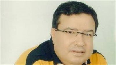 بعد إصابته بكورونا.. تدهور الحالة الصحية للسيناريست حمدي يوسف ونقله للمستشفى