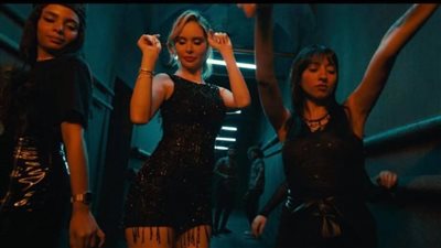 المذيعة عائشة عثمان تطرح أولى أغنياتها 