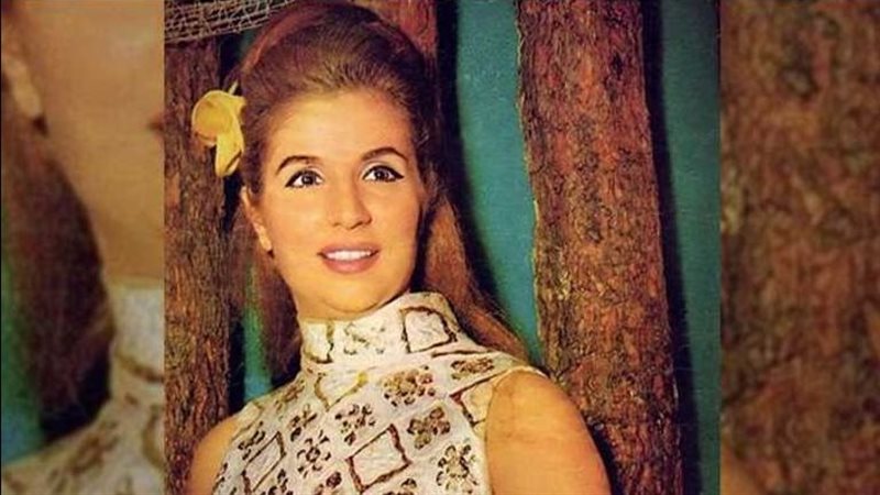 الفنانة صباح
