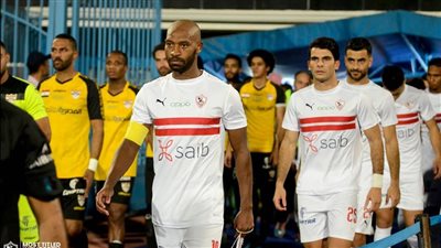 لحظة وصول أتوبيس نادي الزمالك إلى استاد بتروسبورت| فيديو