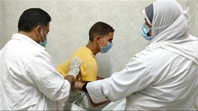 قافلة طبية تفحص 1638 مواطنا في بني حسن الشروق بالمنيا 