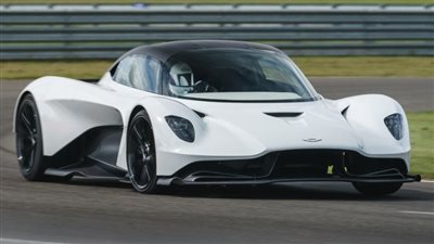 سيارات أستون مارتن فالهالا فى اختبارات مكثفة على حلبة السباق