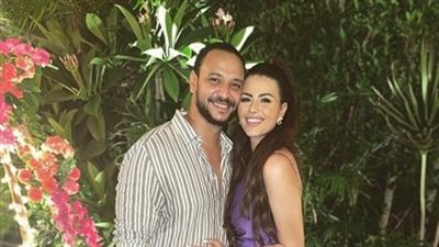 هنادي مهنا تلفت الأنظار من جديد بإطلالتها في حفل خطوبة ريم سامي