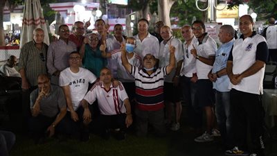 بالزغاريد والأغاني والتورتة.. أعضاء الزمالك يحتفلون بدرع الدوري داخل النادي|فيديو