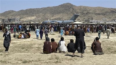 بعد هجوم مطار كابول.. إسبانيا تنهي الإجلاء من أفغانستان