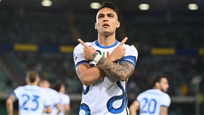 إنتر ميلان يخطف فوزا مثيرا من فيرونا 1/3 في الدوري الإيطالي