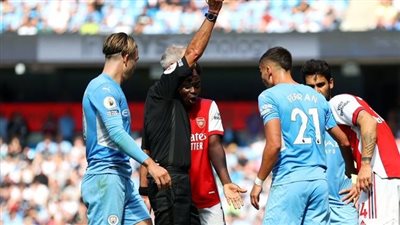 مان سيتي يكتسح أرسنال بثلاثية في الشوط الأول 