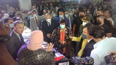 وزيرة الثقافة تتفقد مكتبة مصر العامة بالاقصر وتشيد بدورها في نشر الوعي